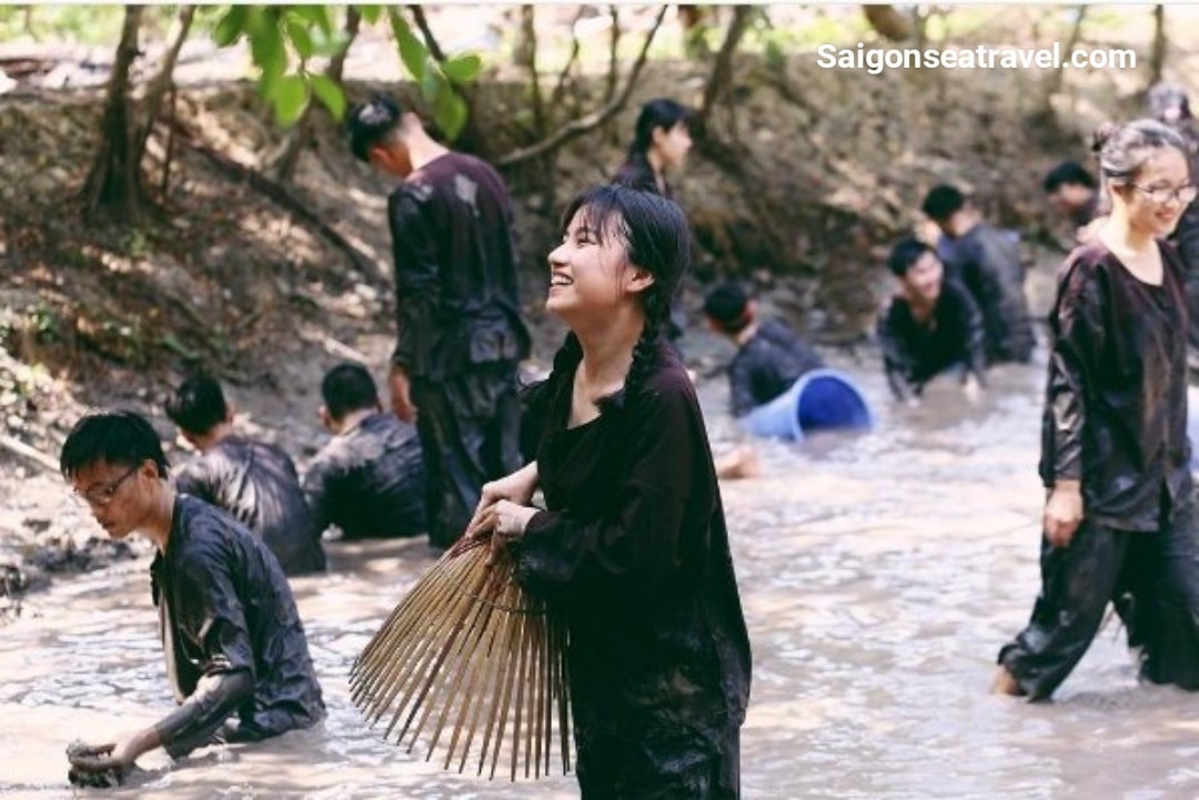 TP. HỒ CHÍ MINH - RẠCH GẦM XOÀI MÚT - KDL LAN VƯƠNG BẾN TRE